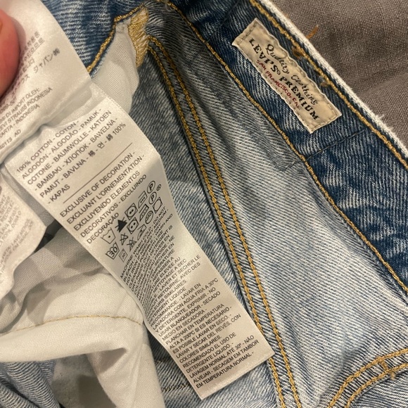 Levi 501 crop premium - Picture 4 of 4